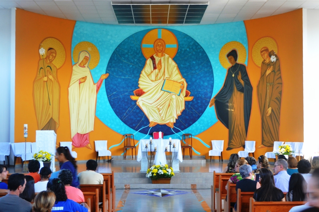 Altar da Igreja Santa Bakhita recém construída