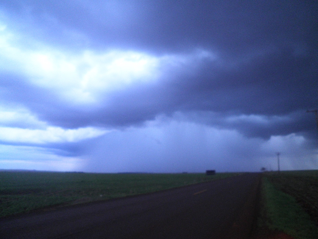 Rodovia entre Juranda e Quarto Centenário- dia de chuva